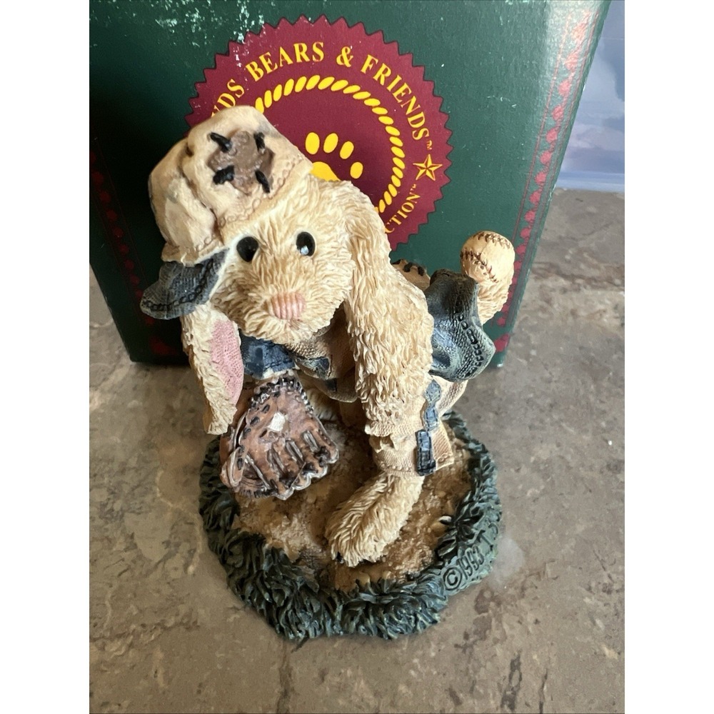 1993 Boyds Bears and Friends "Lefty On the Mound"